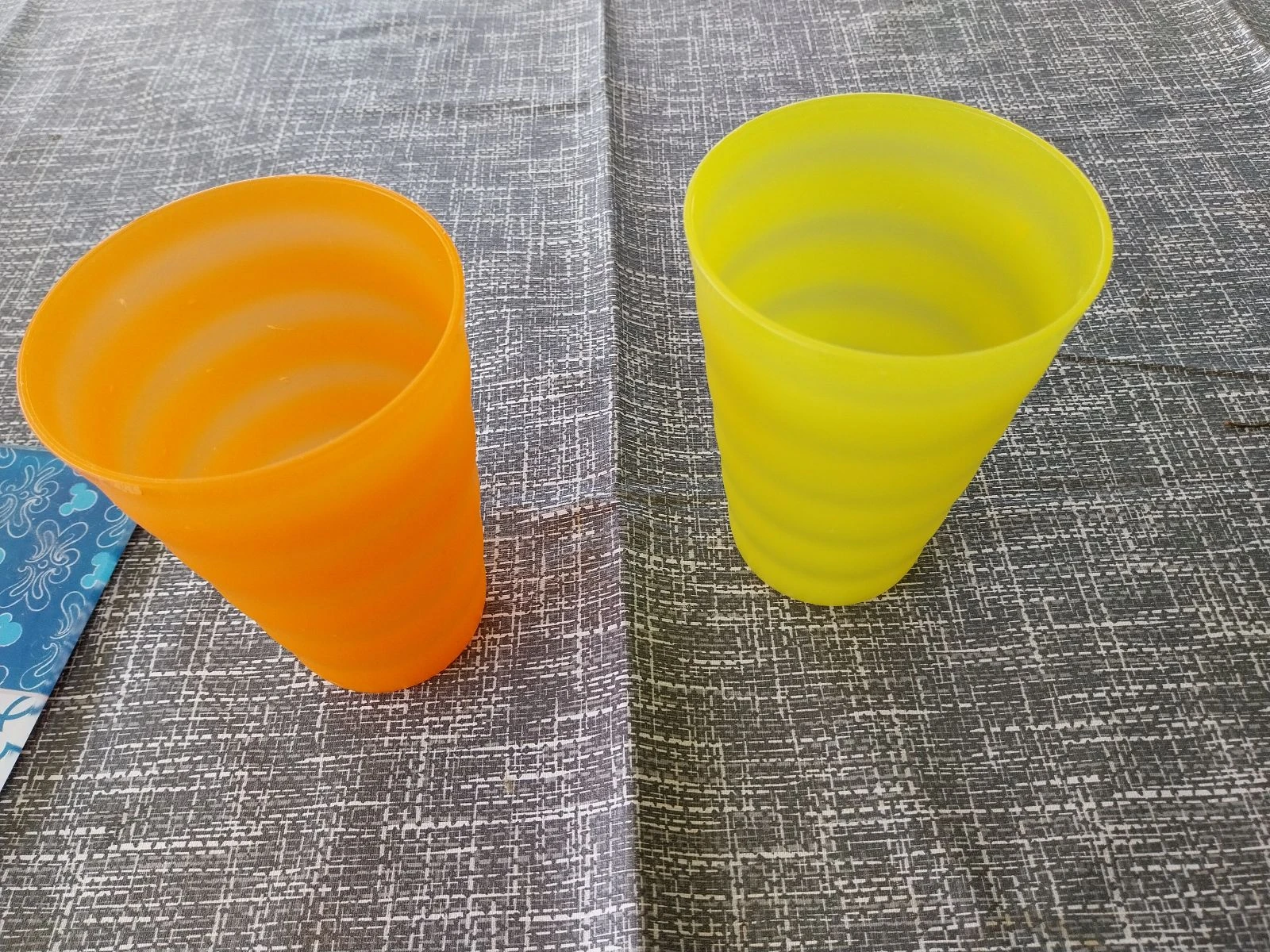 2 gobelets